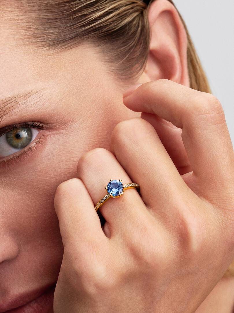 Pandora Blue Sparkling Crown Solitaire Ring
