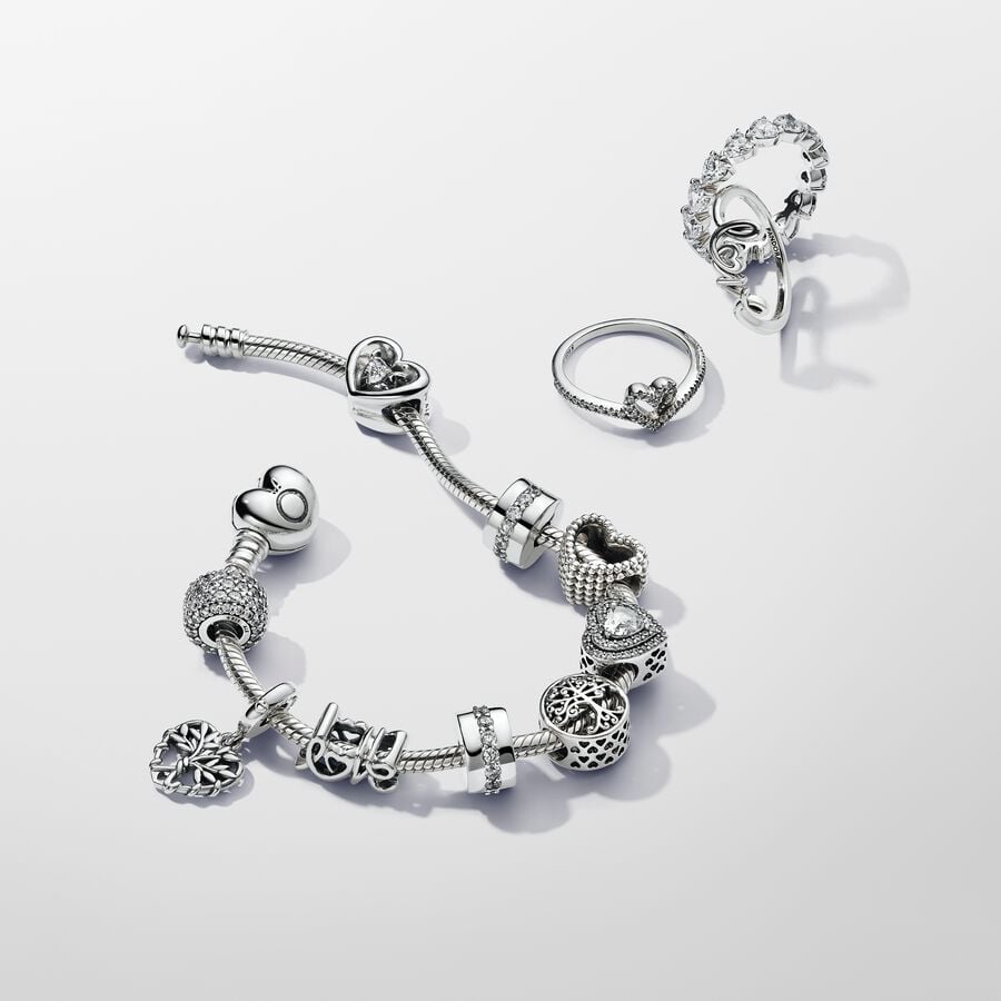Pandora Moments Heart & Snake Chain Bracelet With Gift Box